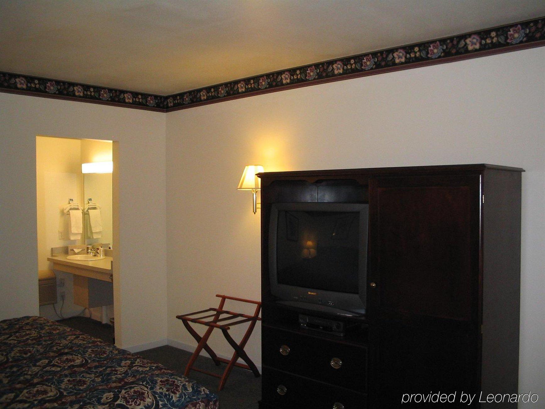 The Chalet Motel Mequon Ruang foto